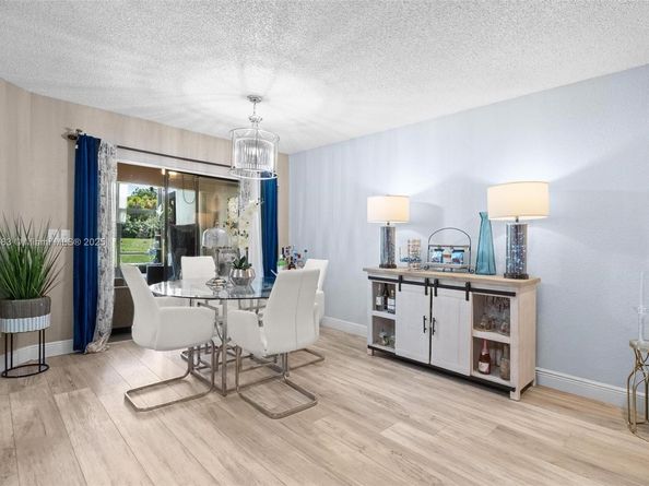 3549 W Inverrary Blvd W, Lauderhill FL 33319