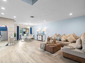 3549 W Inverrary Blvd W, Lauderhill FL 33319
