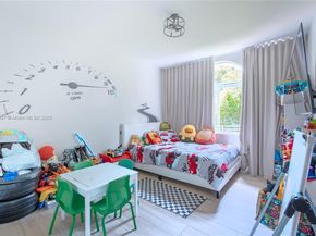 6495 SW 83rd St, Miami FL 33143