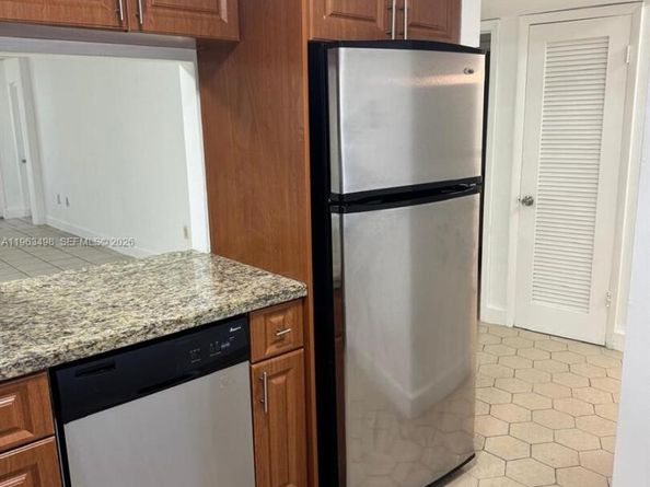 1401 NE 191st St D108, Miami FL 33179
