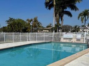 1401 NE 191st St D108, Miami FL 33179