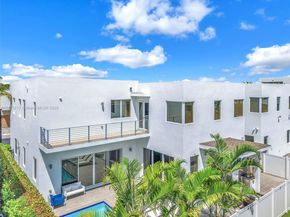 7457 NW 101st Ave, Doral FL 33178