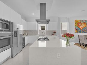 7457 NW 101st Ave, Doral FL 33178