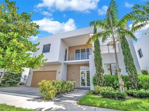 7457 NW 101st Ave, Doral FL 33178