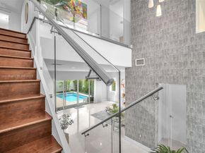 7457 NW 101st Ave, Doral FL 33178