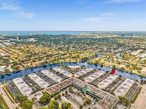 120 Cypress Club Dr 202, Pompano Beach FL 33060