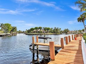 120 Cypress Club Dr 202, Pompano Beach FL 33060