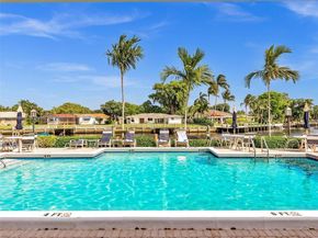 120 Cypress Club Dr 202, Pompano Beach FL 33060