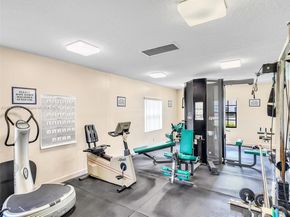 120 Cypress Club Dr 202, Pompano Beach FL 33060