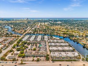 120 Cypress Club Dr 202, Pompano Beach FL 33060