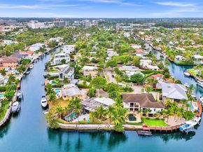 2140 Hibiscus Cir, North Miami FL 33181