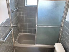 462 Golden Isles Dr 301, Hallandale Beach FL 33009