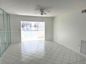 462 Golden Isles Dr 301, Hallandale Beach FL 33009