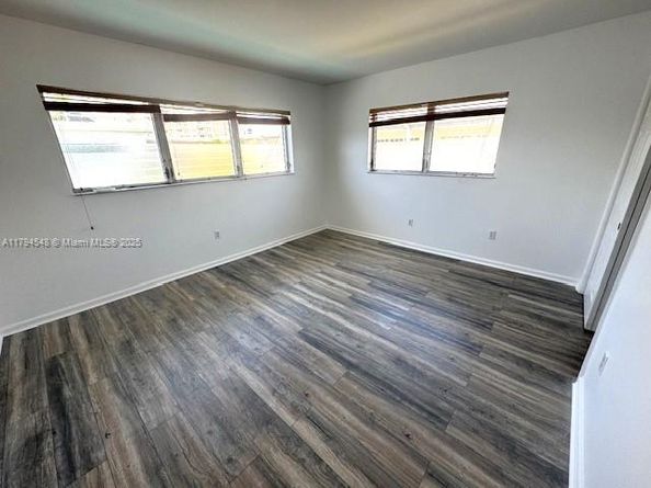 462 Golden Isles Dr 301, Hallandale Beach FL 33009