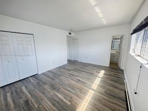 462 Golden Isles Dr 301, Hallandale Beach FL 33009