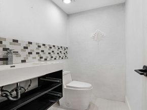 1130 11th St 6J, Miami Beach FL 33139