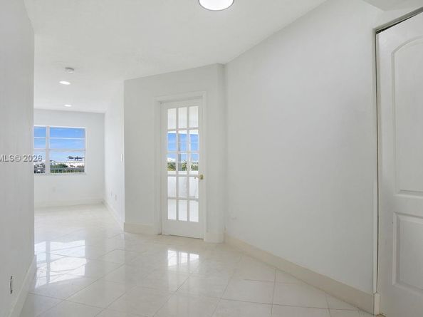 1130 11th St 6J, Miami Beach FL 33139