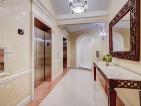 20000 E Country Club Dr 512, Aventura FL 33180