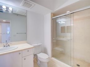 20000 E Country Club Dr 512, Aventura FL 33180