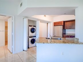 20000 E Country Club Dr 512, Aventura FL 33180