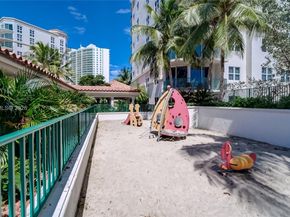 20000 E Country Club Dr 512, Aventura FL 33180