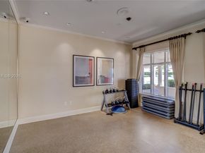 20000 E Country Club Dr 512, Aventura FL 33180