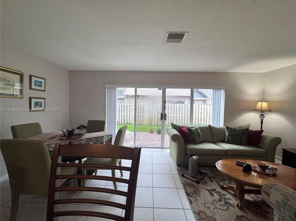 12204 NW 36th Pl, Sunrise FL 33323
