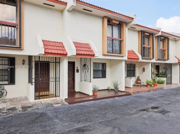 8389 NW 8th St 7, Miami FL 33126