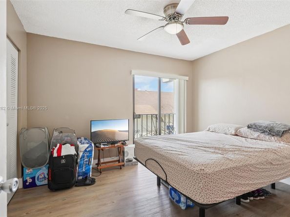 8389 NW 8th St 7, Miami FL 33126