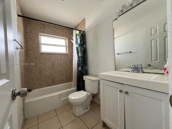 608 SW 16th Ave, Fort Lauderdale FL 33312