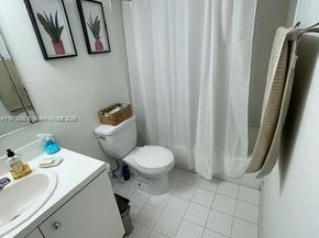 17911 NW 68th Avenue P102, Hialeah FL 33015