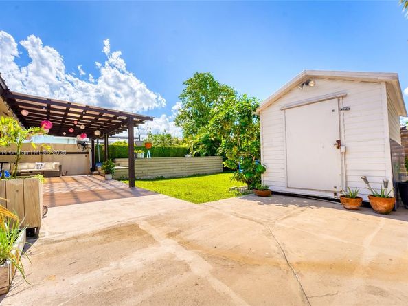 752 NW 134th Ave, Miami FL 33182