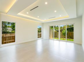 1720 SW 20th St, Fort Lauderdale FL 33315