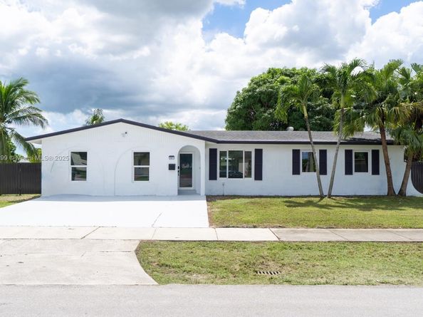 11872 SW 196th Ter, Miami FL 33177