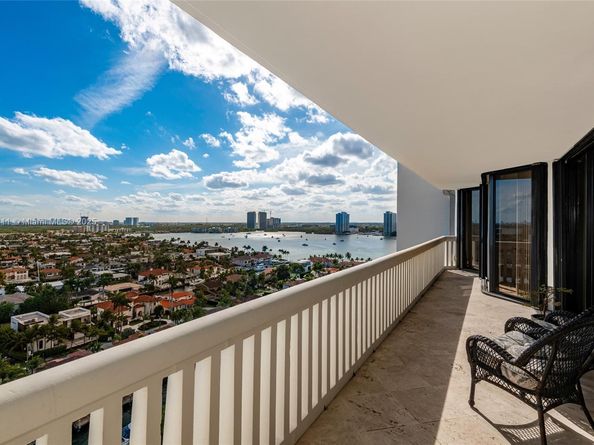 2000 Island Blvd 1708, Aventura FL 33160