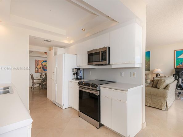 2000 Island Blvd 1708, Aventura FL 33160