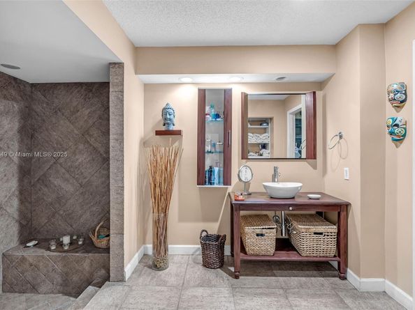 14729 SW 53rd Ter, Miami FL 33185