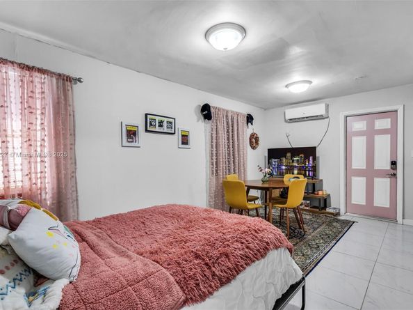 210 NW 59th Ave, Miami FL 33126