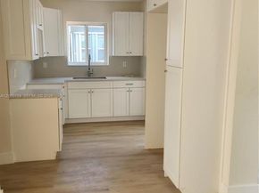 815 NE 134th St, North Miami FL 33161