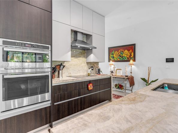 15977 SW 141st St, Miami FL 33196