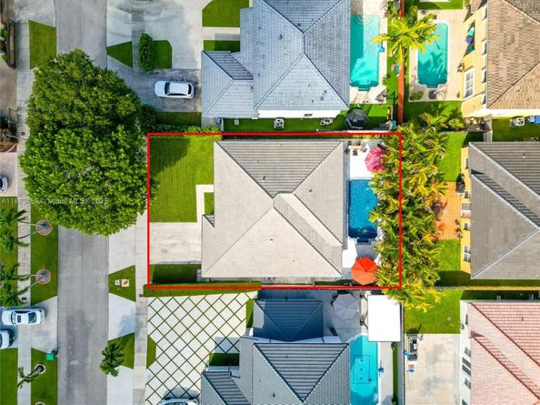 15977 SW 141st St, Miami FL 33196
