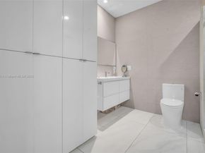 2583 Mayfair Ln, Weston FL 33327