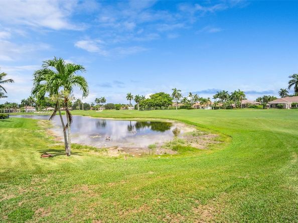 2583 Mayfair Ln, Weston FL 33327