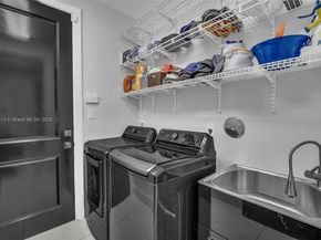 2583 Mayfair Ln, Weston FL 33327