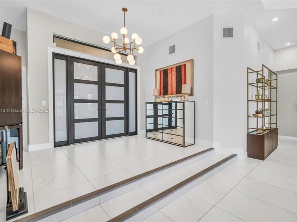 2583 Mayfair Ln, Weston FL 33327