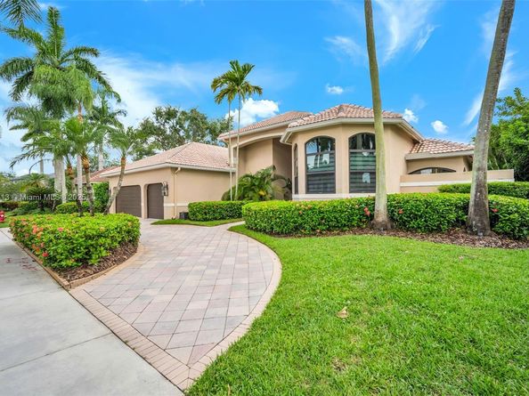 2583 Mayfair Ln, Weston FL 33327
