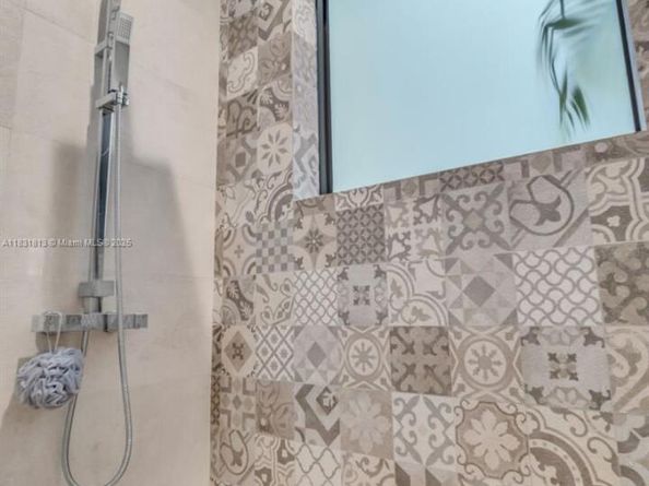 2583 Mayfair Ln, Weston FL 33327