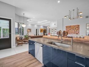 2583 Mayfair Ln, Weston FL 33327