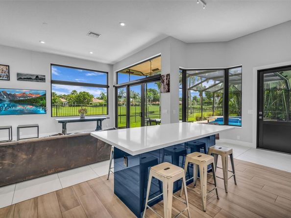 2583 Mayfair Ln, Weston FL 33327