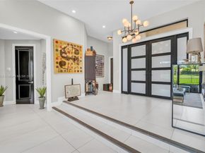 2583 Mayfair Ln, Weston FL 33327